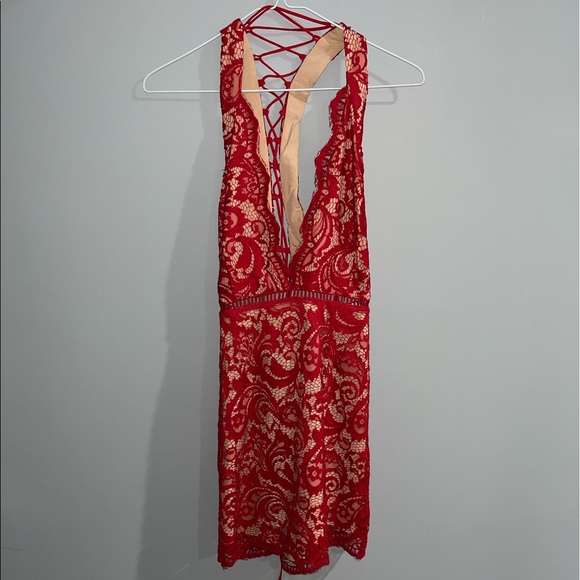 Tobi Red Lace Dress - Picture 3 of 4